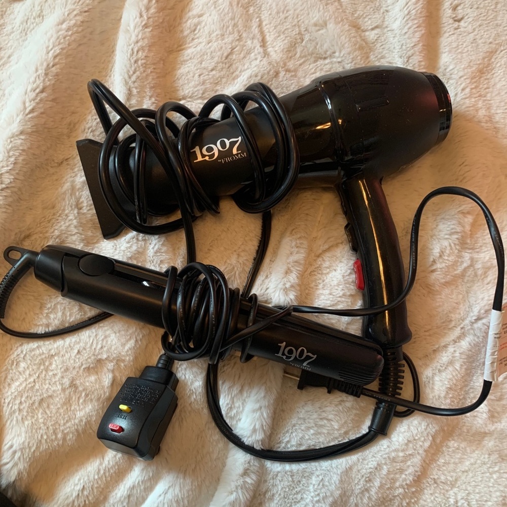 ‼️BUNDLE‼️ hair dryer & straightener